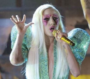 LADY GAGA DIMAGRITA
